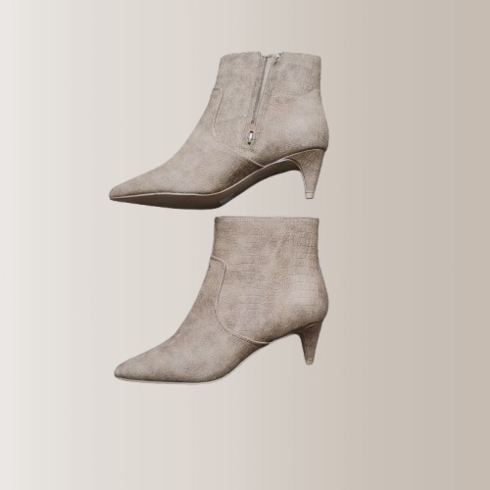 NEW Express Faux Suede Pointed Toe Booties Size 8 Beige Kitten Heel